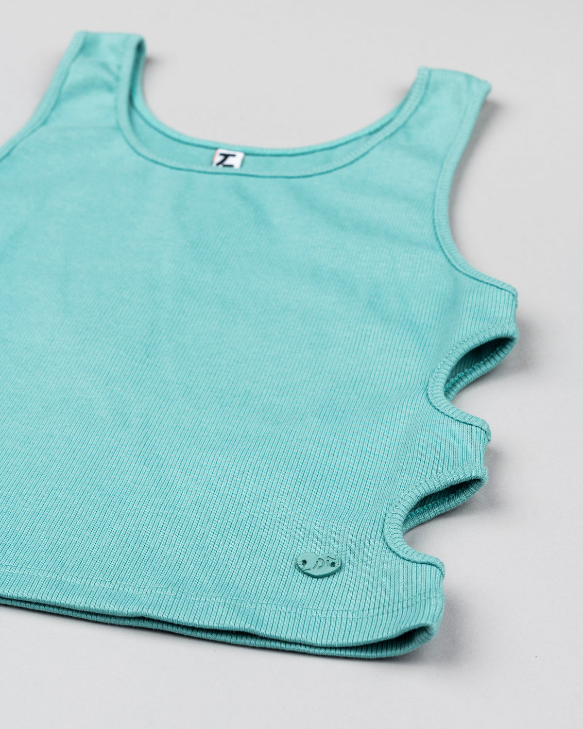 Jr Cut-Out Tank