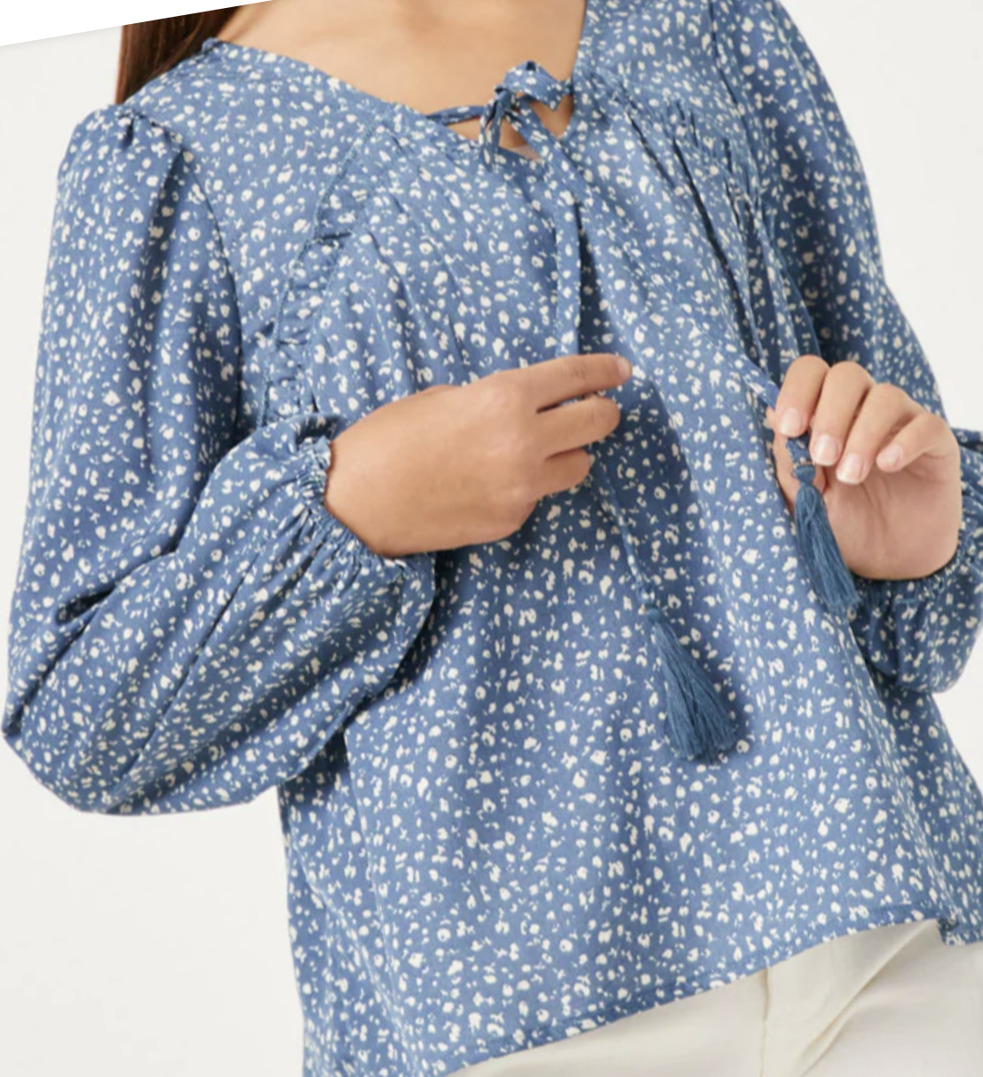 Junior Linen Look L/S Ruffled Sleeve Top